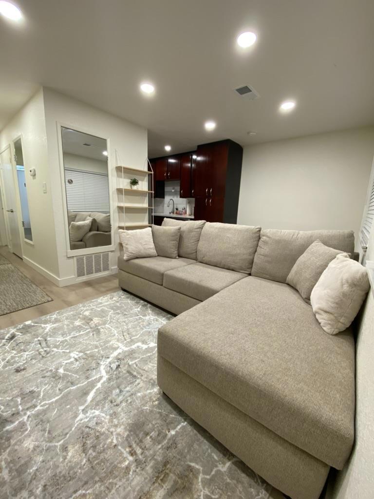 1215 Permata Court