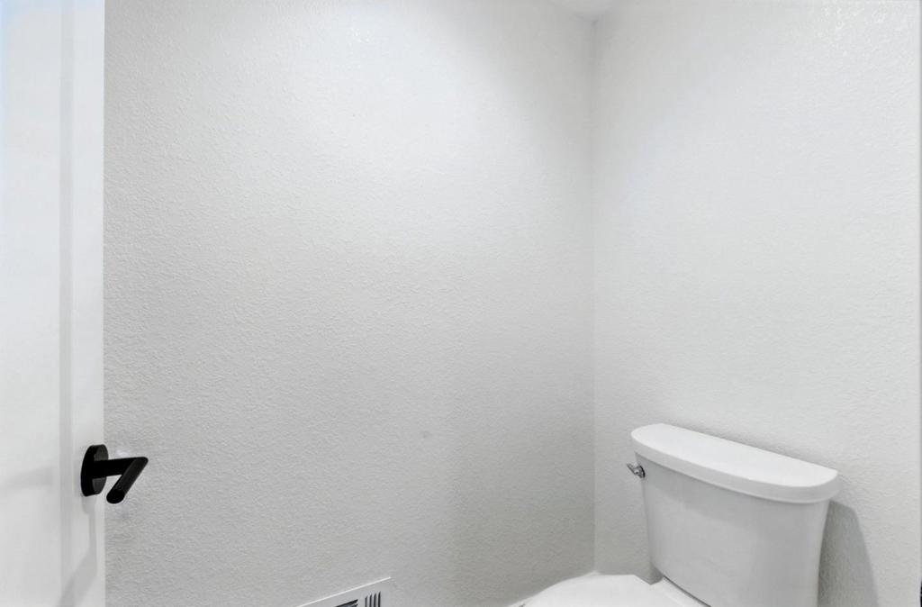 https://media.crmls.org/mediaz/0bdc1398-366e-49fc-ada2-9582ee4a1211.jpg?preset=X-Large