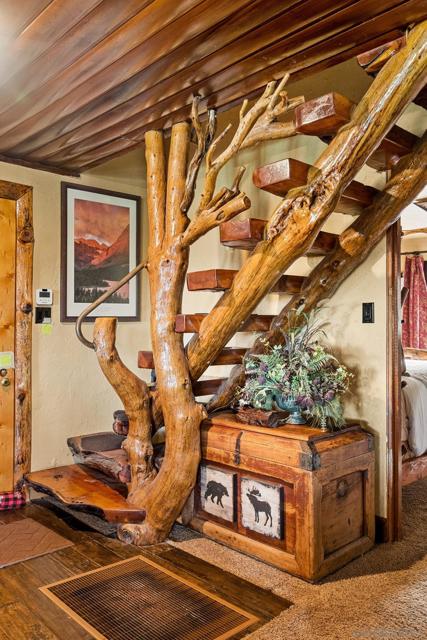 43133 Sheephorn Rd, Big Bear CA: https://media.crmls.org/mediaz/0bdcf407-a44d-4509-950a-5d9cd71b447e.jpg