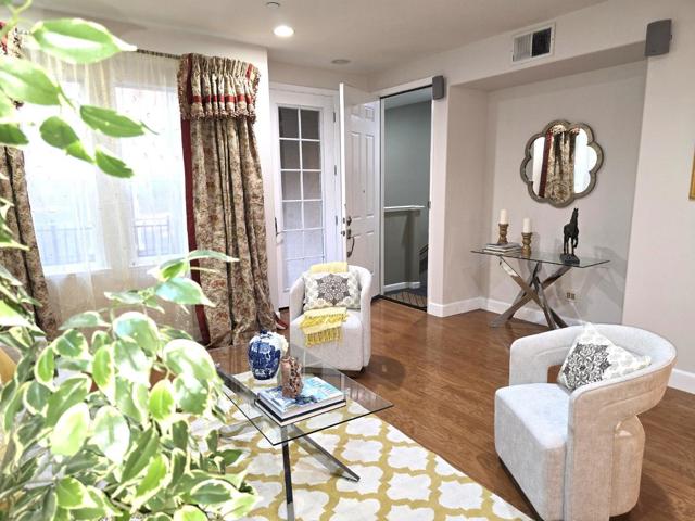 585 Adeline Avenue, San Jose CA: https://media.crmls.org/mediaz/0bdda9ae-536a-4a7e-97bb-9a3440cfb398.jpg