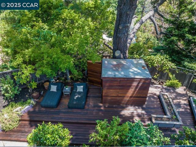1341 Juanita Dr, Lafayette CA: https://media.crmls.org/mediaz/0bddb01b-ef23-40f0-97b7-5db10a8aa25a.jpg