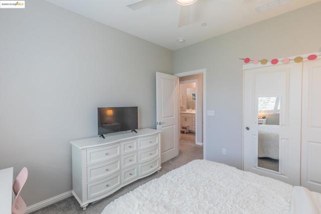 144 Scott Creek Way, Brentwood CA: https://media.crmls.org/mediaz/0bdecc3a-a908-42ff-b065-afdb48a4f409.jpg