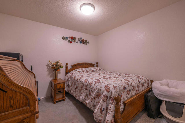 308 W Rainbow Boulevard, Big Bear CA: https://media.crmls.org/mediaz/0bdfb81b-09b8-4dd3-ba40-1b433754d0f5.jpg