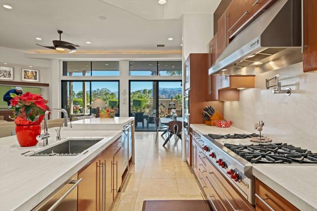 8 Ledgestone Lane, Rancho Mirage CA: https://media.crmls.org/mediaz/0bdfe065-288d-4acb-a4f1-13c31f04ea55.jpg