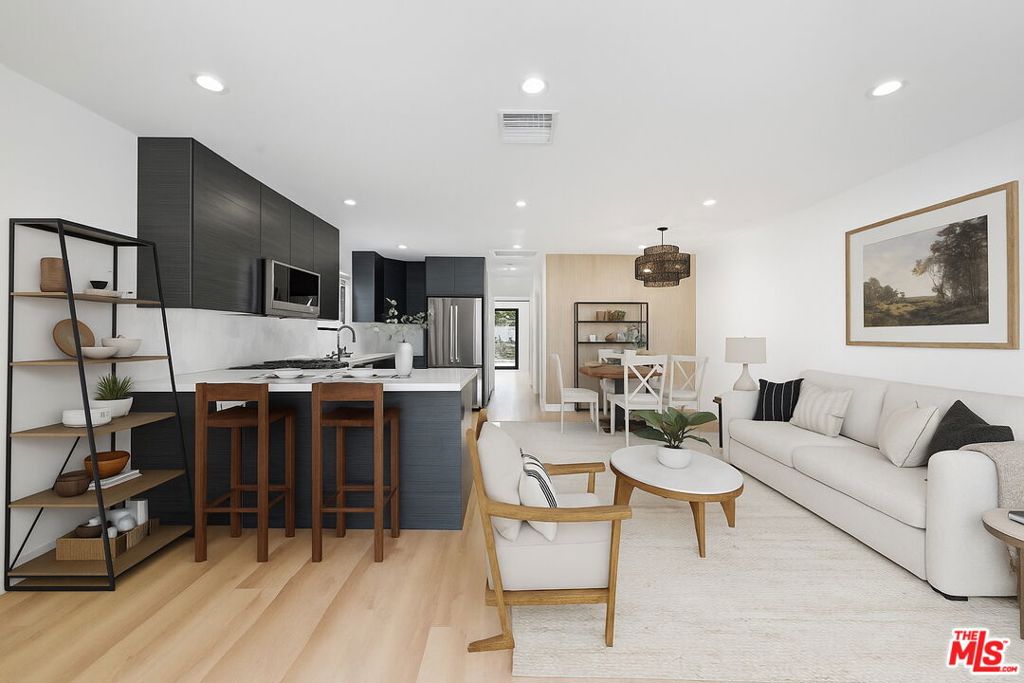 12257 Collins Street