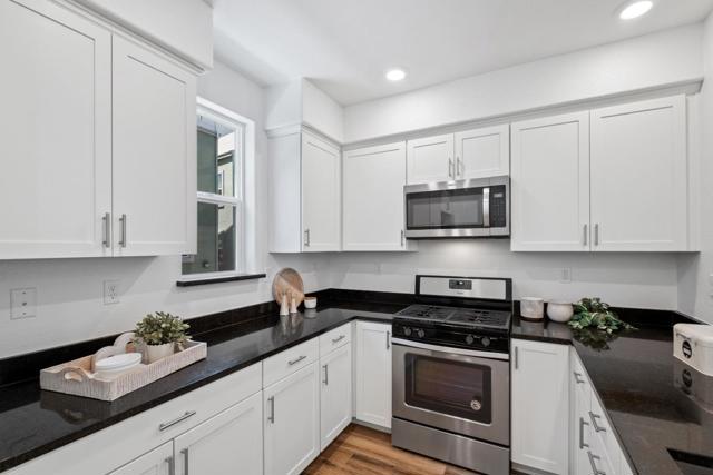 1452 Lavender Loop, Milpitas CA: https://media.crmls.org/mediaz/0be095d7-d6bf-4197-8fc0-f0a56debd902.jpg