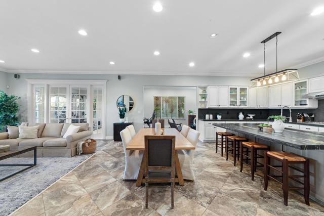 Detail Gallery Image 15 of 62 For 2216 Blossom Hill Ln, Escondido,  CA 92029 - 5 Beds | 4/1 Baths