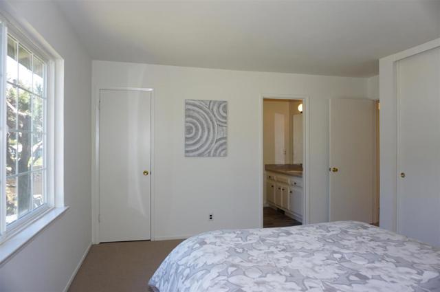1401 Woodberry Avenue, San Mateo CA: https://media.crmls.org/mediaz/0be193ee-02fa-4bbd-9bec-ce2785962964.jpg