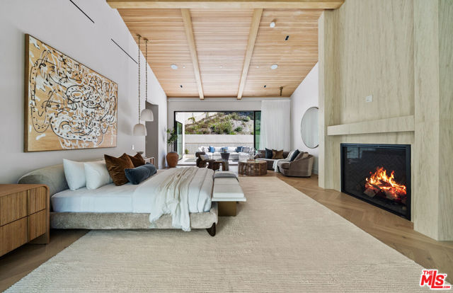 10950 Verano Road, Los Angeles CA: https://media.crmls.org/mediaz/0be20378-1a31-477f-a9bd-5823f7c5f3c5.jpg