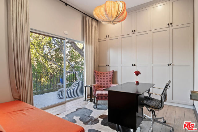 3631 Buena Park Drive, Studio City CA: https://media.crmls.org/mediaz/0be3d7ea-7c56-4596-a905-e2742f0a69b8.jpg