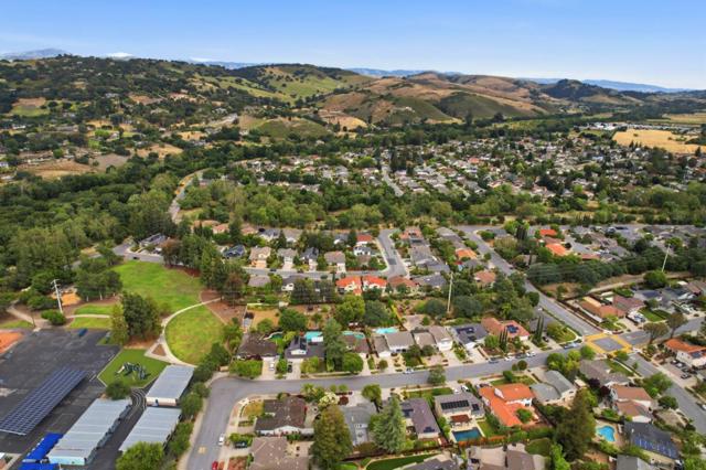 Image 43 of 44 For 7027 Brooktree Way