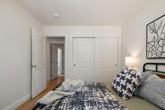 934 Hickory Way, Fremont CA: https://media.crmls.org/mediaz/0be467ca-be2b-401c-a7ad-701763657a1f.jpg