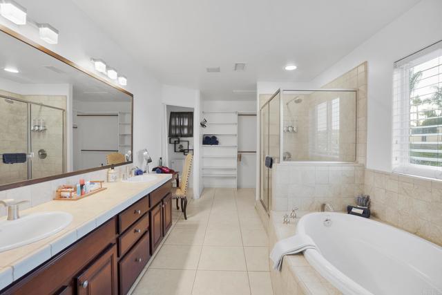 Detail Gallery Image 18 of 44 For 29738 Roble Verde, Valley Center,  CA 92082 - 3 Beds | 2/1 Baths