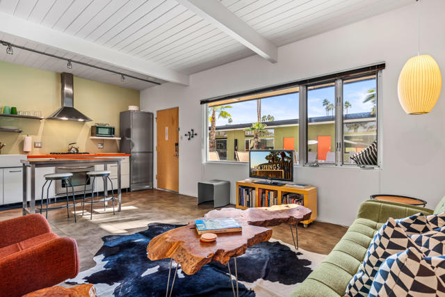 1611 S Calle Palo Fierro #4, Palm Springs, CA 92264