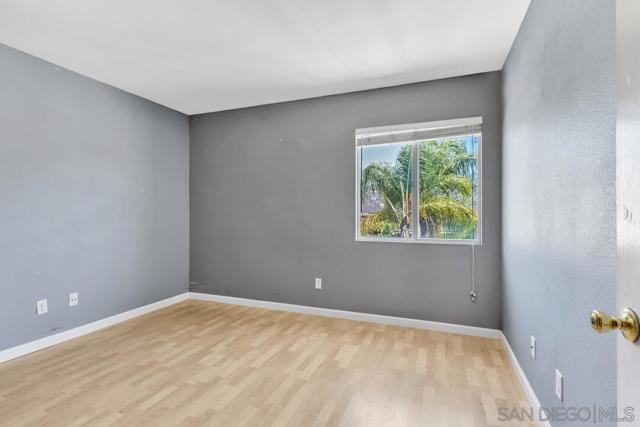 10496 Chaparral Dr, Santee CA: https://media.crmls.org/mediaz/0be5d08a-99c1-463d-b6dd-f75387ace097.jpg