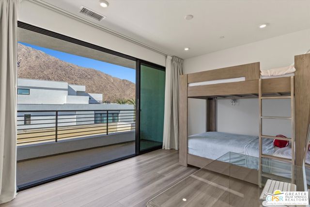 906 Cameron Center Drive, Palm Springs CA: https://media.crmls.org/mediaz/0be607d9-1229-40ee-aa5e-d88beb3c2466.jpg