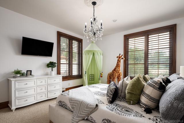 7576 Northern Lights, San Diego CA: https://media.crmls.org/mediaz/0be6df7a-321c-4c61-adfa-d73d86ab8862.jpg