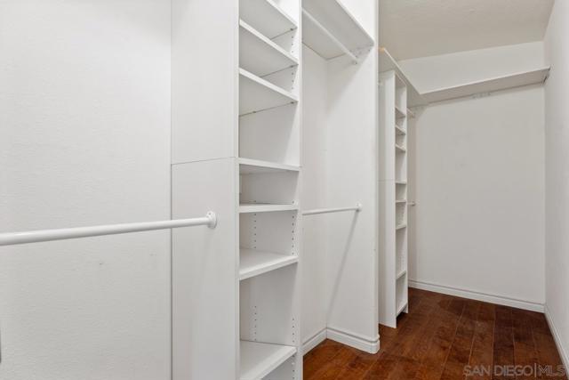 3511 Lakeview Dr, Julian CA: https://media.crmls.org/mediaz/0be6ea0c-7e71-42f8-8228-020683a04c0c.jpg