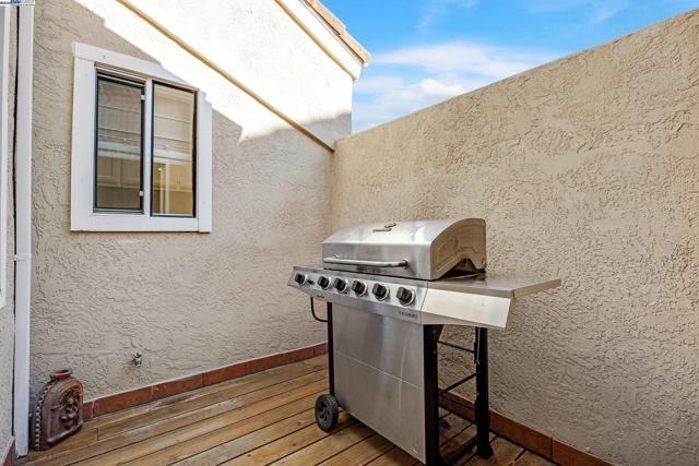 2380 Wayfarer Dr, Discovery Bay CA: https://media.crmls.org/mediaz/0be73833-64ed-4317-93f9-610f948c4361.jpg