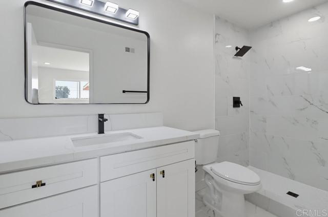 421 Locdel Court, Chula Vista CA: https://media.crmls.org/mediaz/0be79f93-2f1c-4ddd-a396-0f8a39c08950.jpg