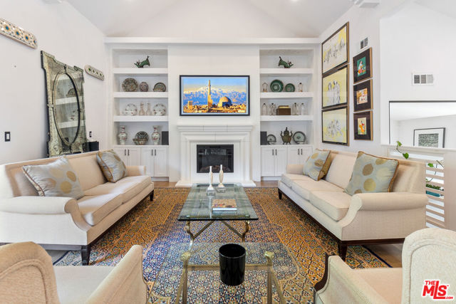 10517 Cheviot Drive, Los Angeles CA: https://media.crmls.org/mediaz/0be8d2a5-1467-4c87-8132-8de479f6e9c4.jpg