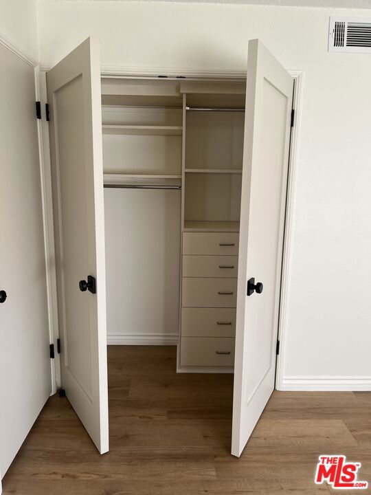 970 Palm Avenue, West Hollywood CA: https://media.crmls.org/mediaz/0bea3844-f1cd-4d5a-a0cd-b32767da886c.jpg
