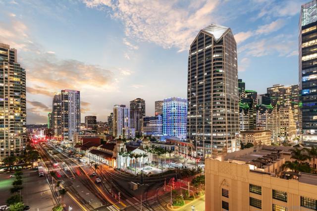 888 W E Street, San Diego CA: https://media.crmls.org/mediaz/0beb09e7-5578-44ba-b9e7-07912fca1795.jpg