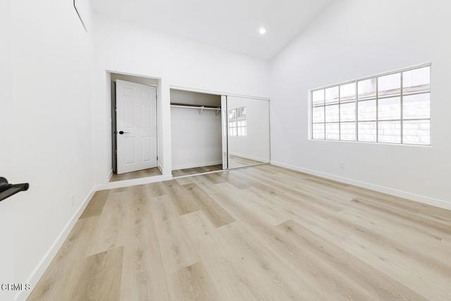 Detail Gallery Image 14 of 24 For 19314 Valerio St, Reseda,  CA 91335 - 3 Beds | 2/1 Baths