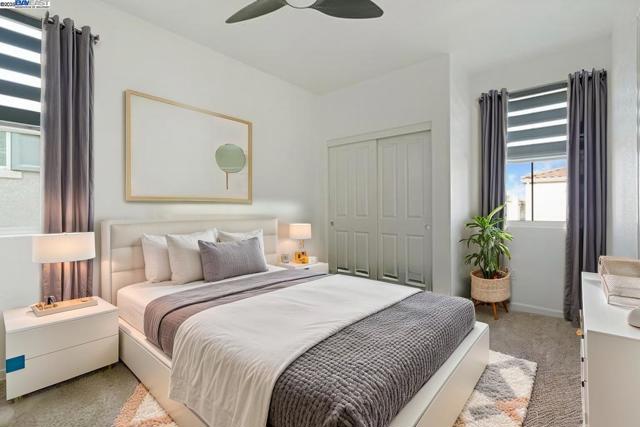 1025 S Fowler Ln, Mountain House CA: https://media.crmls.org/mediaz/0bed3db2-817e-43e6-b6b1-bee84276d2e7.jpg