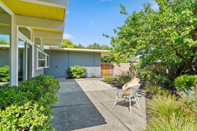 3310 Kenneth Drive, Palo Alto CA: https://media.crmls.org/mediaz/0bede651-1e28-49de-a729-993dc71f2667.jpg