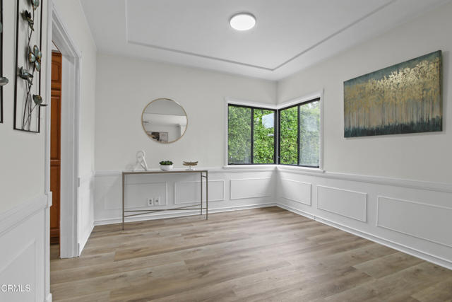5131 Greenbush Avenue, Sherman Oaks CA: https://media.crmls.org/mediaz/0bee2eb5-3407-4864-985c-254820f43934.jpg