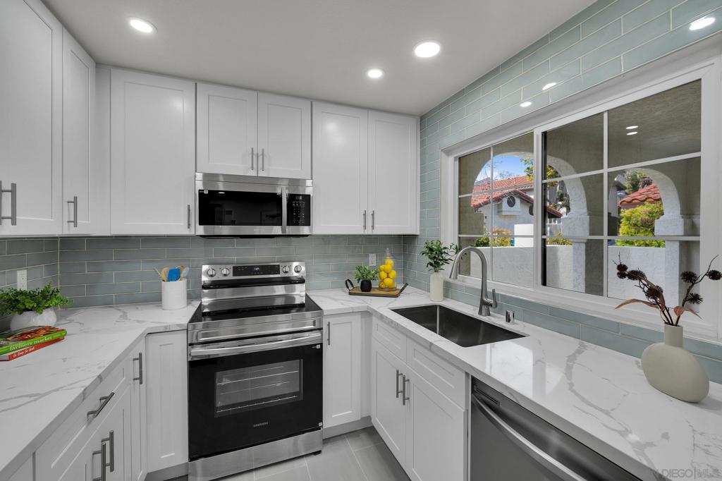 4135 Porte De Merano - photo 10