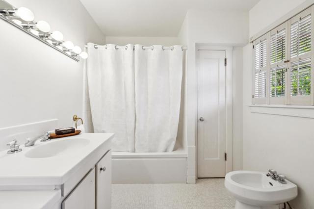 401 San Bernabe Drive, Monterey CA: https://media.crmls.org/mediaz/0beebc60-fd6f-4ebe-b6c0-eff43de2885e.jpg