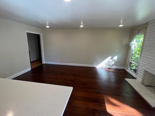 2975 Fahrner Court, San Jose CA: https://media.crmls.org/mediaz/0beedbe6-973c-4b03-bedd-6bf10e7540c6.jpg