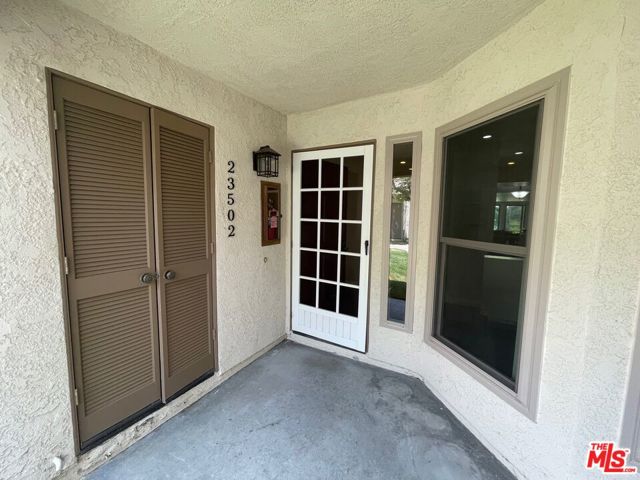 23502 Coso, Mission Viejo CA: https://media.crmls.org/mediaz/0befe5f7-8b7d-4076-8b4d-7b29e7b42a3c.jpg