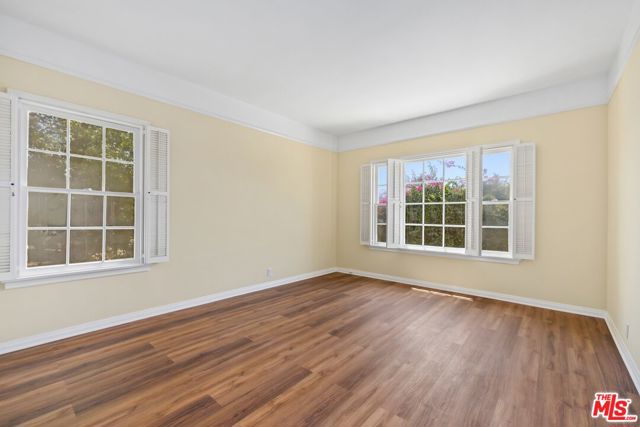 8724 Shoreham Drive, West Hollywood CA: https://media.crmls.org/mediaz/0beff785-5046-4fd6-b896-87402be99d3c.jpg