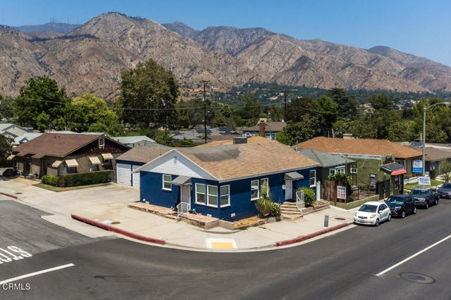 2267 E Washington Boulevard, Pasadena CA: https://media.crmls.org/mediaz/0bf11c75-da1d-48be-8cd0-b7b419960967.jpg