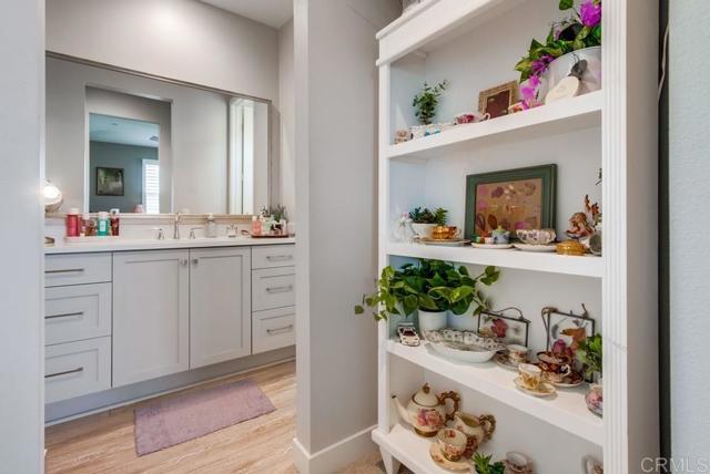 1221 Gable Court, San Marcos CA: https://media.crmls.org/mediaz/0bf21f8b-6700-4846-9272-77cd1dd84b40.jpg