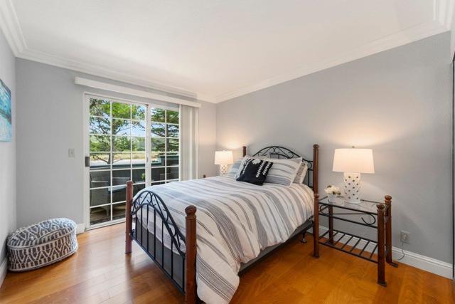 160 Troon Way, Half Moon Bay CA: https://media.crmls.org/mediaz/0bf30395-557d-40a4-89dc-4797ec5312a3.jpg