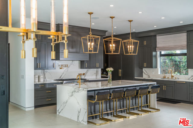 1562 Ensley Avenue, Los Angeles CA: https://media.crmls.org/mediaz/0bf3b120-a25b-4c44-86e9-e737c2bd0efc.jpg