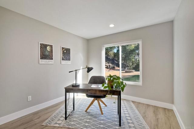 10265 Aviary Drive, San Diego CA: https://media.crmls.org/mediaz/0bf4542d-d8f1-4be0-9162-08e685eaf251.jpg