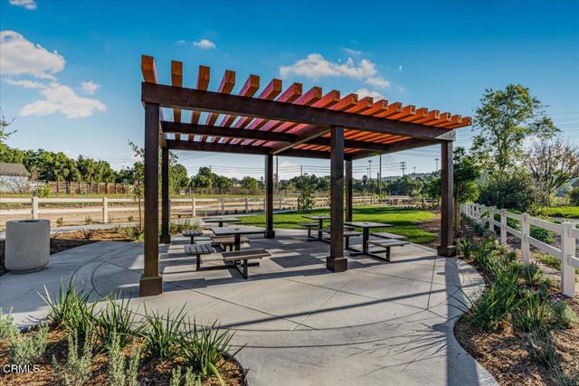 Detail Gallery Image 22 of 31 For 4834 Elderberry Ave, Moorpark,  CA 93021 - 2 Beds | 2 Baths