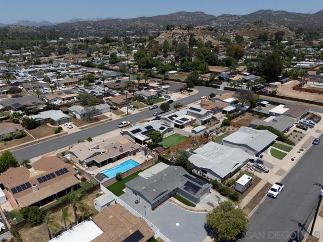 1610 Dumar Ave, El Cajon CA: https://media.crmls.org/mediaz/0bf4ce40-877e-4a1e-ae4a-860e47706571.jpg