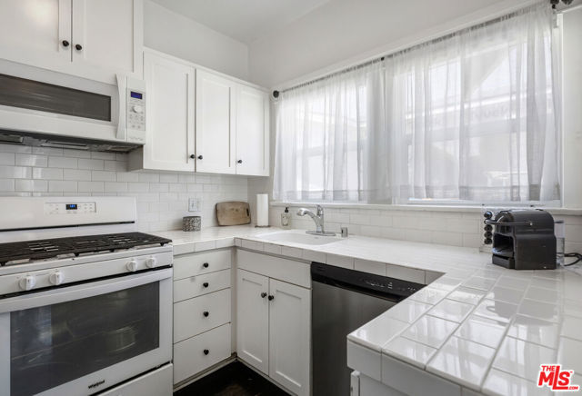 1120 W Edgeware Road, Los Angeles CA: https://media.crmls.org/mediaz/0bf4dfd8-ab83-49ec-a078-cde6646706ab.jpg
