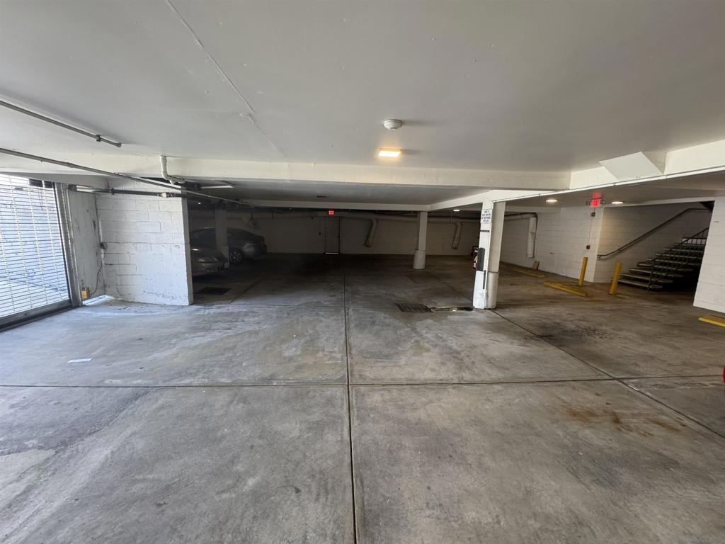 4933 Voltaire St - photo 14