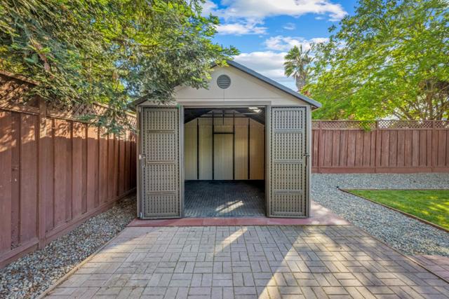 1760 Almond Way, Morgan Hill CA: https://media.crmls.org/mediaz/0bf5ffd4-f7d1-4ad3-b623-80aa8c64fc4d.jpg