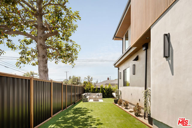 7543 Denrock Avenue, Los Angeles CA: https://media.crmls.org/mediaz/0bf78de2-6b87-4393-9697-32c505520f55.jpg