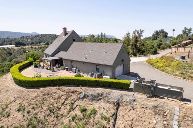 17743 S Mesa Drive, Pauma Valley CA: https://media.crmls.org/mediaz/0bf7a49e-6735-4c26-993a-9c9fc1ed80f7.jpg