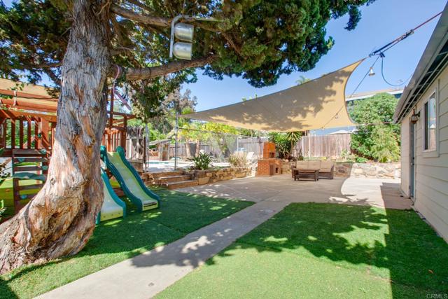 928 930 Osborne Street, Vista CA: https://media.crmls.org/mediaz/0bf81791-82f8-42fb-8cd5-0fa0bb2af773.jpg