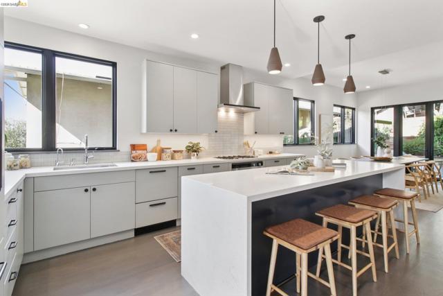 Image 32 of 60 For 6356 Broadway Ter